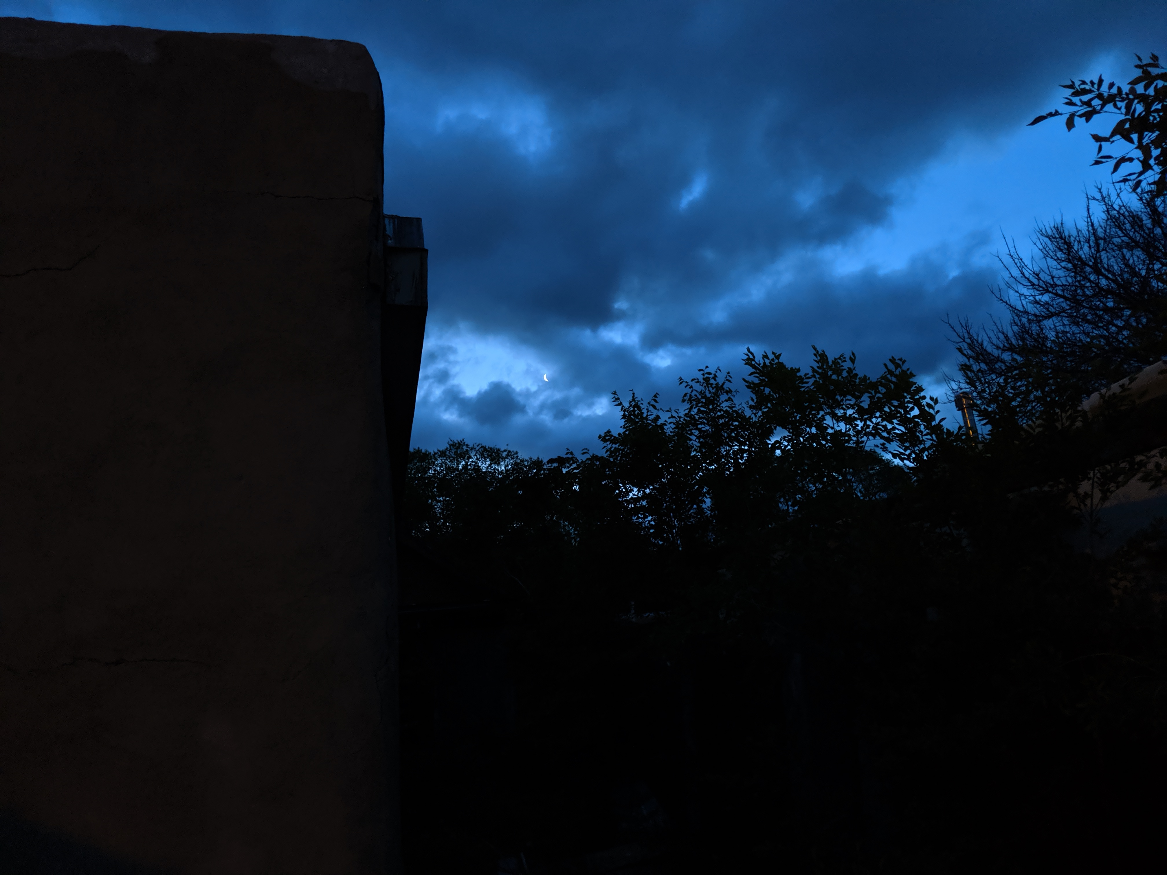 _images/clouds-night.jpg